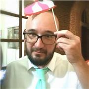 Laureato in storia (triennale) e ricerca storica (specialistica), saggista di storia locale, già con esperienza in ripetizioni e tutoraggio per tesi triennali, offre i suoi servigi per lo studio della materia